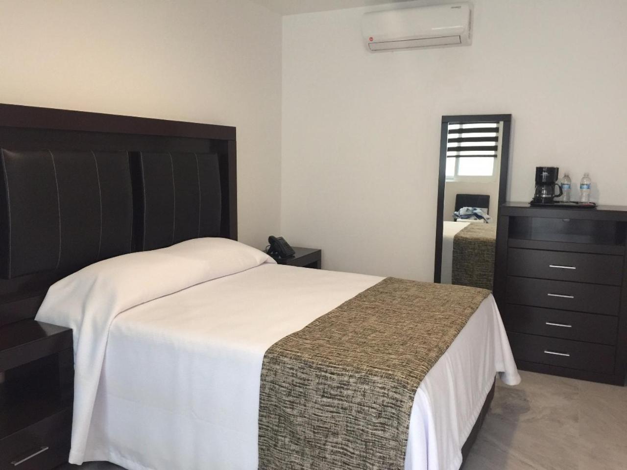 Hotel MAC7 Aguascalientes Buitenkant foto