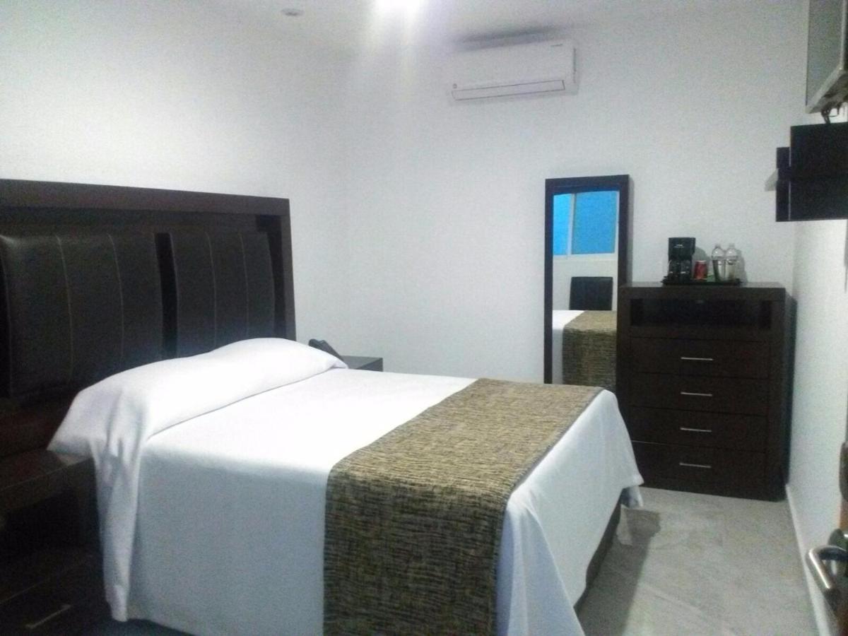 Hotel MAC7 Aguascalientes Buitenkant foto